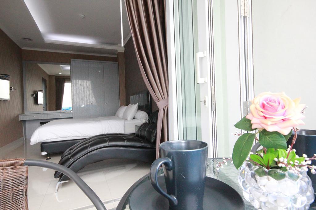 Harvia Suites Kebon Jeruk Jakarta Exteriör bild