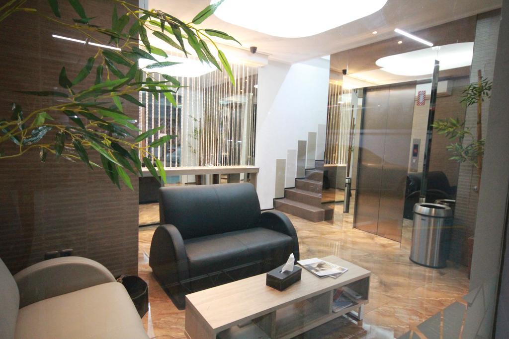 Harvia Suites Kebon Jeruk Jakarta Exteriör bild