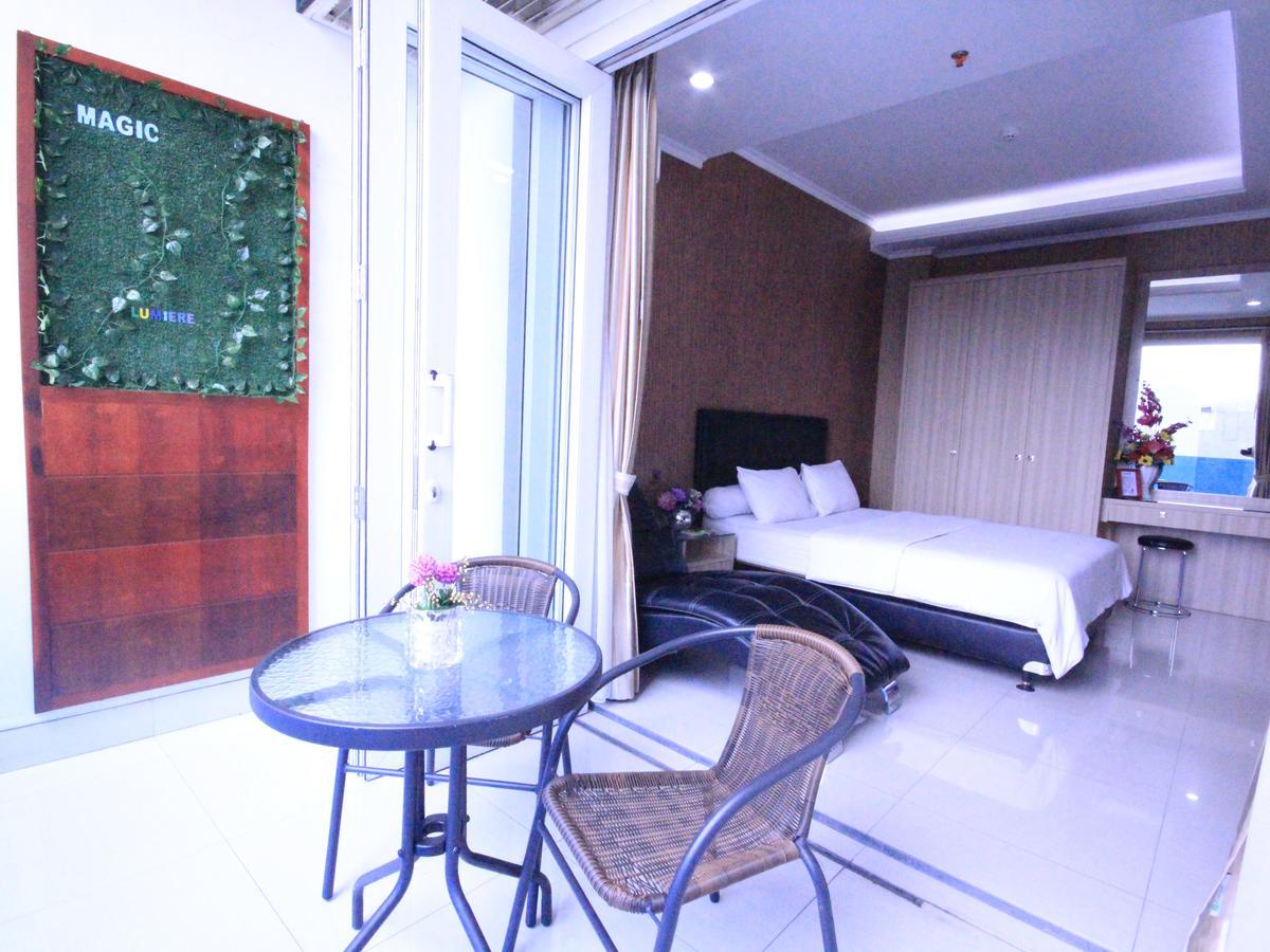 Harvia Suites Kebon Jeruk Jakarta Exteriör bild