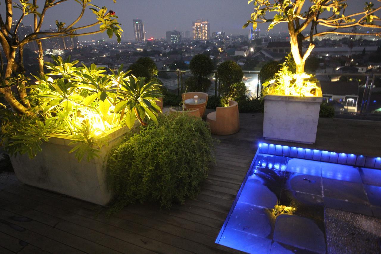 Harvia Suites Kebon Jeruk Jakarta Exteriör bild