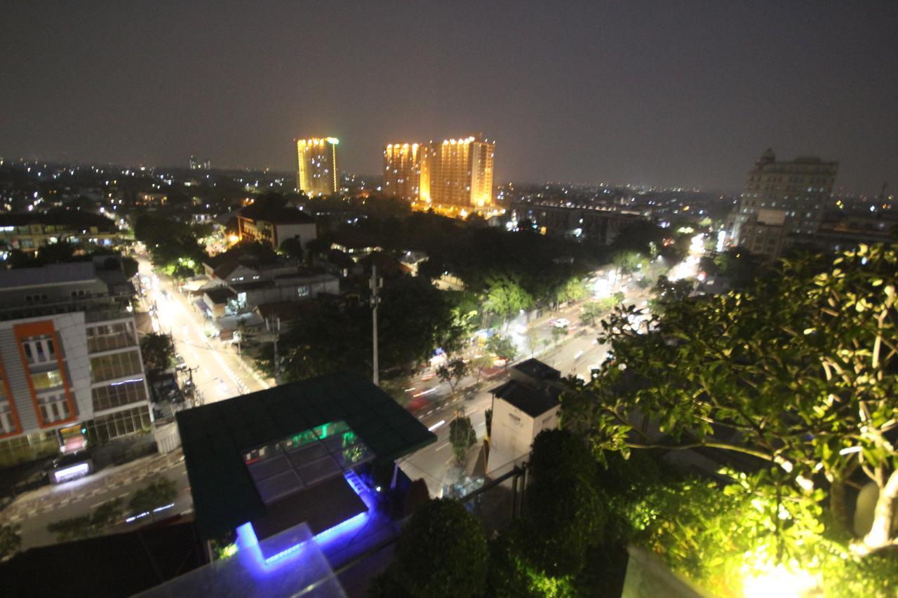 Harvia Suites Kebon Jeruk Jakarta Exteriör bild