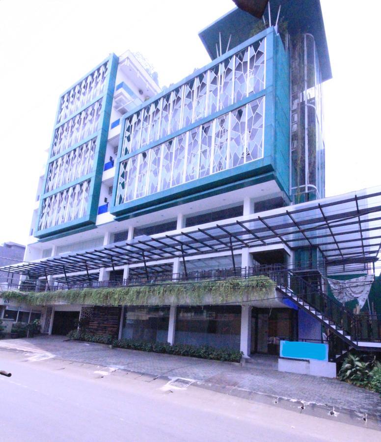 Harvia Suites Kebon Jeruk Jakarta Exteriör bild